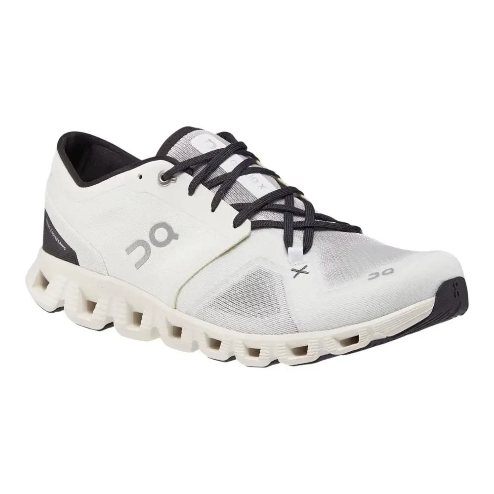 On Cloud X 3 Training Shoe White Black Size 8.5 NWT